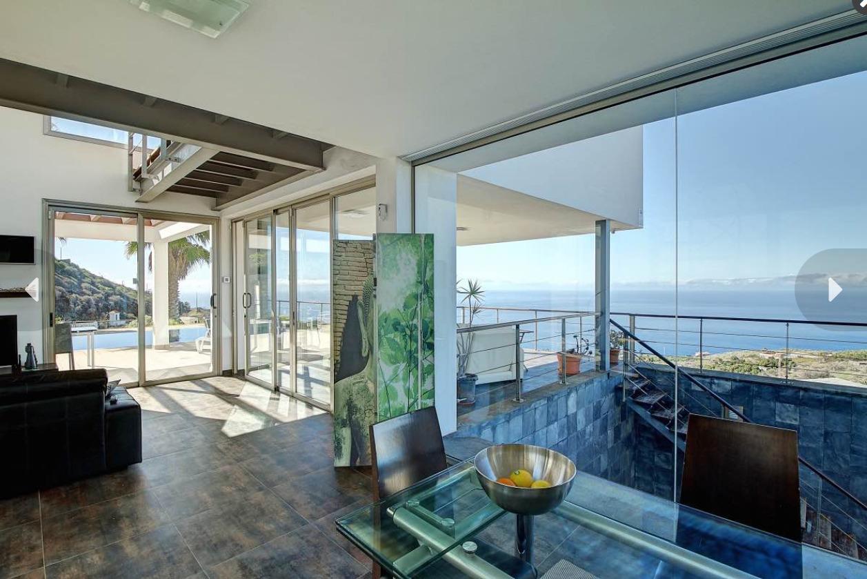 Cristal Villa *